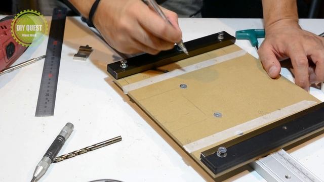 (DIY) この機能は、ストレート治具において理想的です。高精度に加工するアイディアとヒント。シンプル治具シリーズの拡張ベース第2弾。