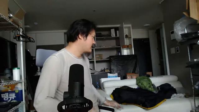 fifine k658 테스트 4번째 마이크 자체 볼륨 최대한 줄인 상황에서 얼굴 최대한 안가리고 방송하기 смотреть онлайн