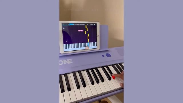The One Color Keyboard Piano for Beginners смотреть онлайн