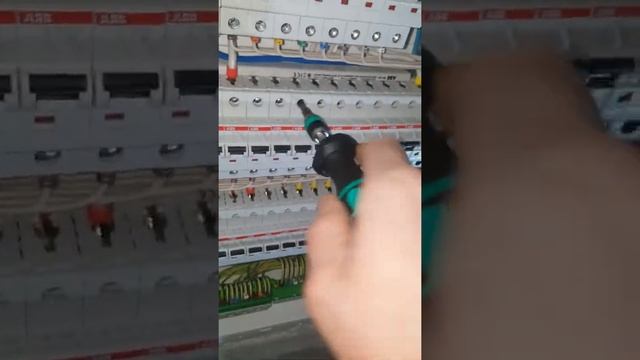 Динамометрическая отвертка Wera смотреть онлайн