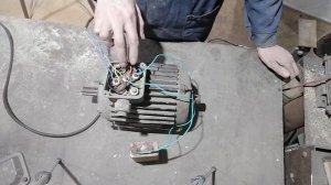 Как подключить трёхфазный двигатель в однофазную сеть. 380 на 220.
