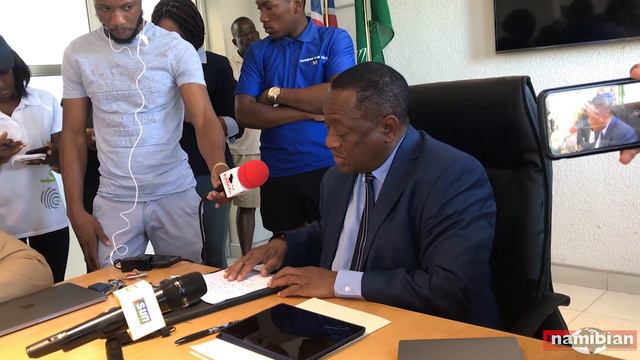ARCHIVE | Namibia confirms its first coronavirus case смотреть онлайн