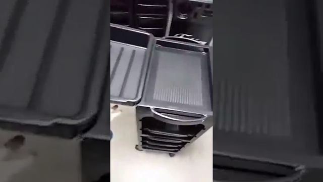 Тележка парикмахерская с двумя ручками 4600