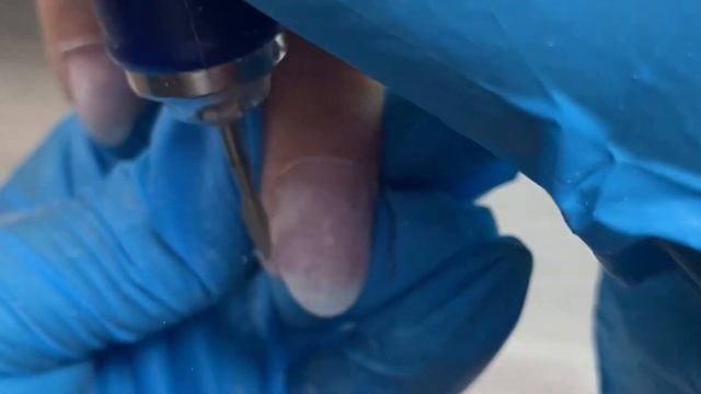 Не стандартные ногти / как нанести светоотражающий гель лак / из Толстых ногтей в тонкие смотреть онлайн