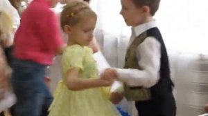 танец детей а ты меня любишь в детском саду_22