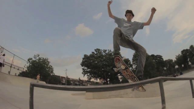 Dustin Sullivan 5+ Tricks at Ambler Skate Park смотреть онлайн