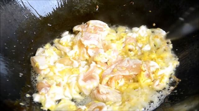 How To Make Thai Spicy Chicken Fried Rice ข้าวผัดพริกไก่