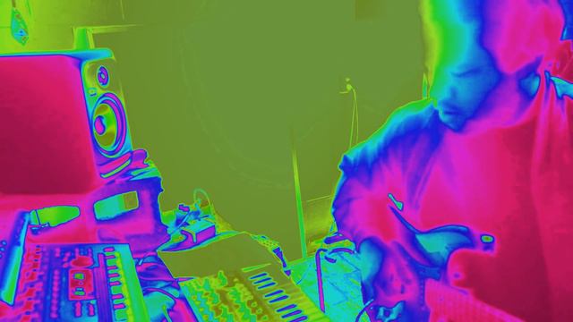 guitar to midi + microbrute смотреть онлайн