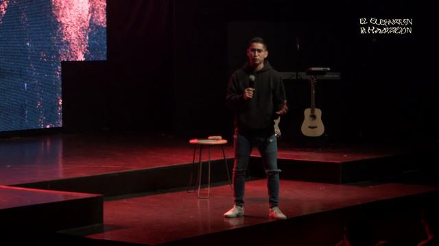 El elefante en la habitación – Vol. 4 – La milla extra – Alvin Ramírez смотреть онлайн