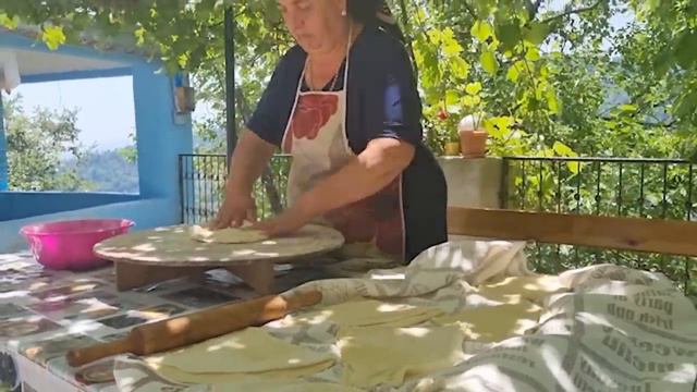 БАБУШКА ГОТОВИТ АЗЕРБАЙДЖАНСКОЕ НАЦИОНАЛЬНОЕ БЛЮДО Азербайджанская Кухня Деревенская Кухня Рецепты смотреть онлайн