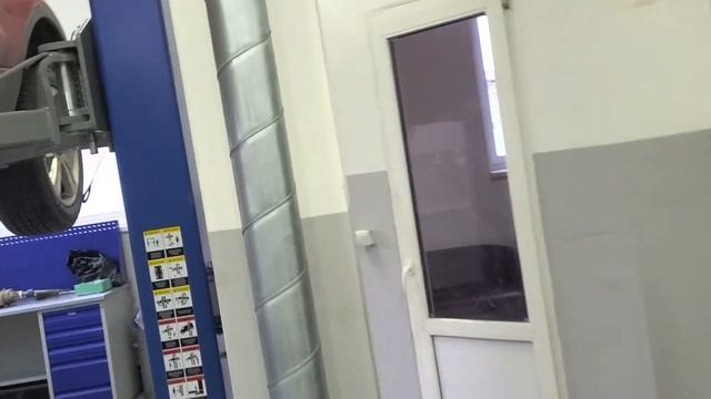 Range Rover Evoque. Заклинела рулевую рейку !!! смотреть онлайн