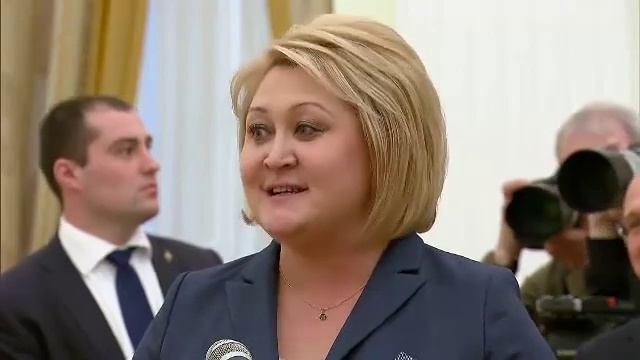 Стих Владимиру Владимировичу от сенатора Башкирии Лилии Гумеровой смотреть онлайн