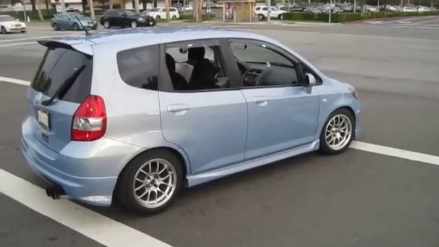 Honda Fit with Straight PIpe muffler: Too Loud and Too Slow! смотреть онлайн