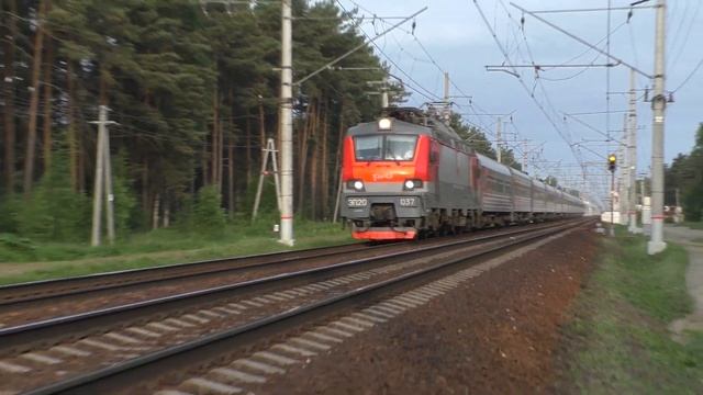 Электровоз ЭП20-037 (ТЧЭ-33) со скорым поездом № 042Ч, Великий Новгород - Нижний Новгород. смотреть онлайн
