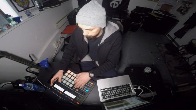 "Mrs. Wellbear" - (Original Track) by Vadim Chernyshov смотреть онлайн