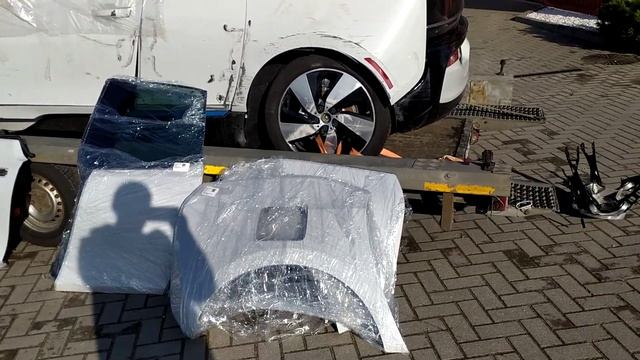 Транспортировка и покупка запчастей на EGO для BMW I3 смотреть онлайн