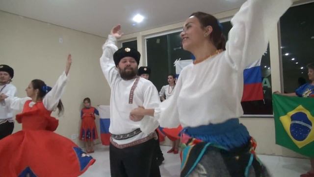 Бразильцы, которые танцуют (teaser) смотреть онлайн