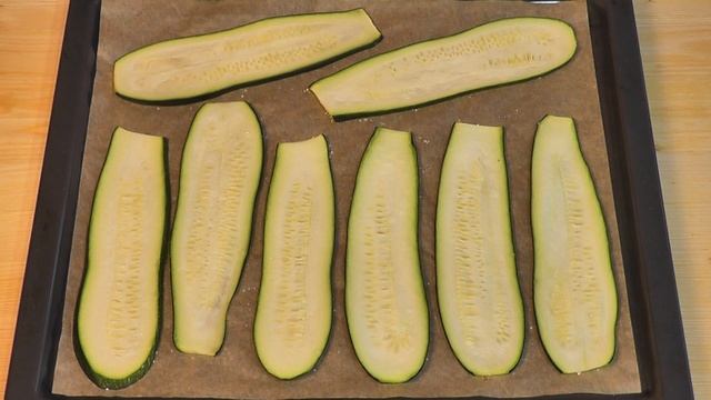 Роллы из кабачков запеченные с курицей. // Zucchini rolls baked with chicken. смотреть онлайн