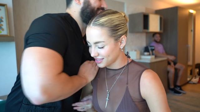 Charly Jordan gets CRACKED LIKE A GLOWSTICK?! смотреть онлайн