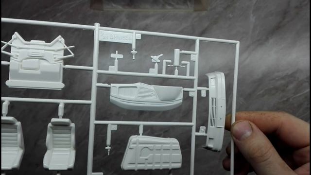 Обзор  BMW 535i E34 Just Tuning Fujimi 1/24 (сборные модели)