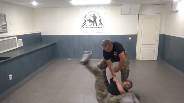 Боевой рукопашный бой. Свойство "вязкости" в ударах и в защите. На месте и в движениях. смотреть онлайн