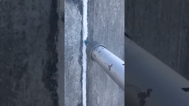 Нанесение герметика аккумуляторным пистолетом makita смотреть онлайн