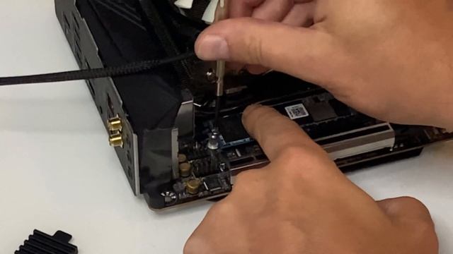 Открытый стенд Space mini ITX смотреть онлайн