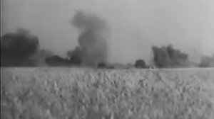 "С берёз неслышен, невесом, слетает жёлтый лист" - Кинохроника