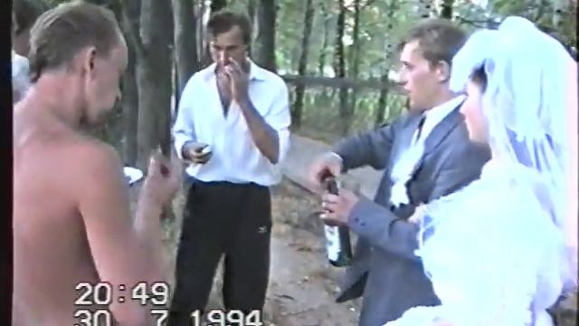 СВАДЬБА 90-х! РУССКИЙ НАРОД ни что так не любит, как ВЫПИТЬ, ПЕТЬ и ТАНЦЕВАТЬ на СВАДЬБЕ! 4ч. смотреть онлайн