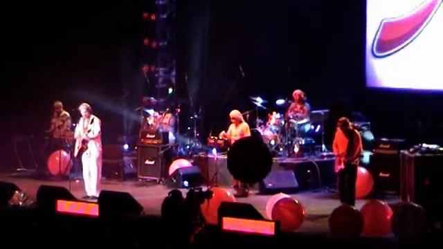 Нарисованный Берег и Саша Ребус смотреть онлайн