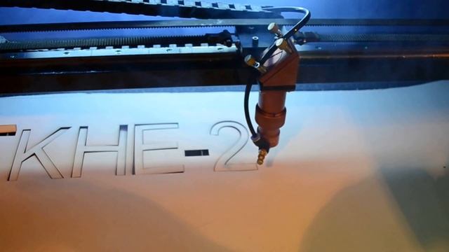 Лазерный станок. Резка картона. Трафарет смотреть онлайн