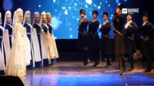 Карачаево Балкарский танец тюз тепсеу.