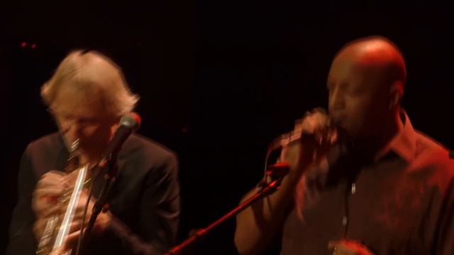 Erik Truffaz feat. Oxmo Puccino - Complément du verbe #СНОВА_ЖМУ на Play смотреть онлайн