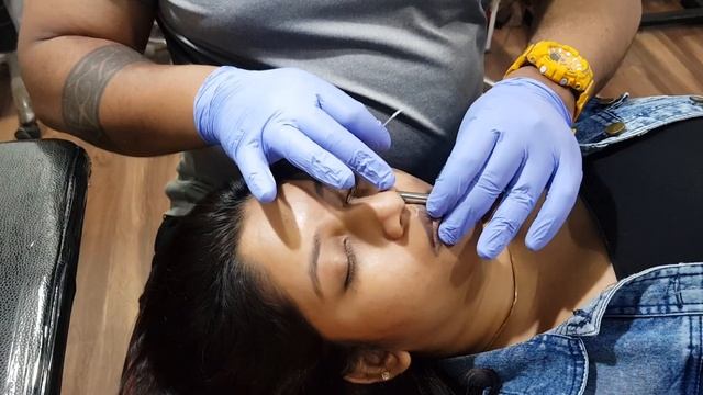Traditional Indian Nose Piercing смотреть онлайн