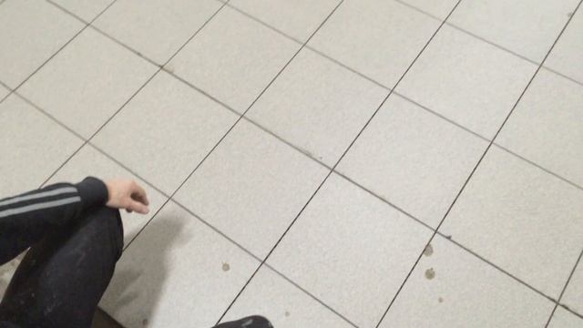 Укладка керамогранита на пол - нужны ли крестики ? смотреть онлайн