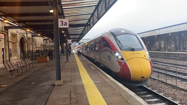 LNER Azuma @ Lincoln Central - 800104 Celebrating Scotland to London King’s Cross with announcement смотреть онлайн