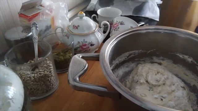 Лёгкий Бездрожжевой хлеб с семенами смотреть онлайн