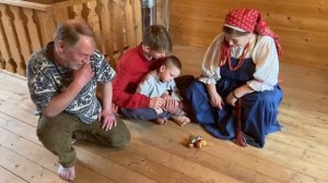 Пасхальные игры с яйцами. Игра «Стой, не бери».