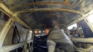 Люкс классика! Установил черный потолок на ВАЗ 2104, теперь вид имеет.