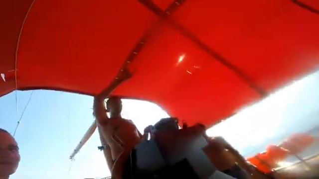 сделал предложение в открытом море , приехали друзья ,яхтарис . смотреть онлайн