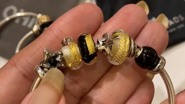 Pandora, Trollbeads, & Ohm Beads: Black and Gold Bracelet Designs??? смотреть онлайн