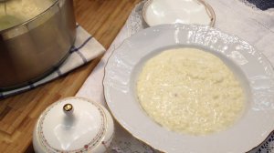 Молочная пшенная каша, которую можно подавать на десерт