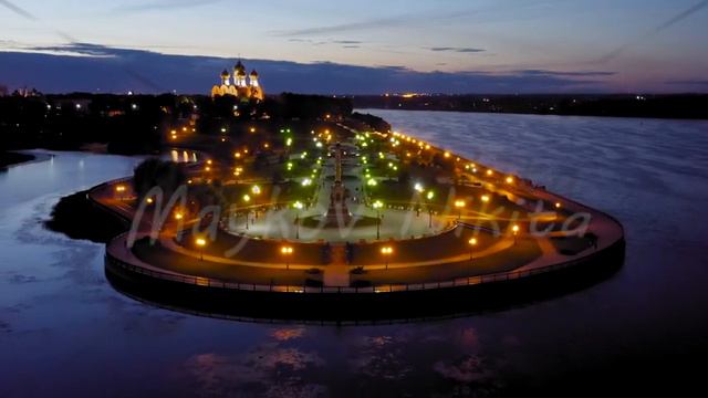 Yaroslavl, Russia. Strelka (Spit), Kotorosl flows into the Volga River. City lights after sunset, t смотреть онлайн