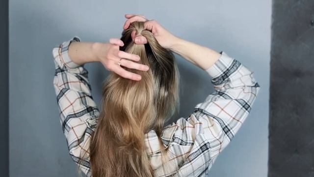 Easy everyday claw clip hairstyle tutorial ✨ Очень простая и быстрая причёска с крабиком для волос! смотреть онлайн