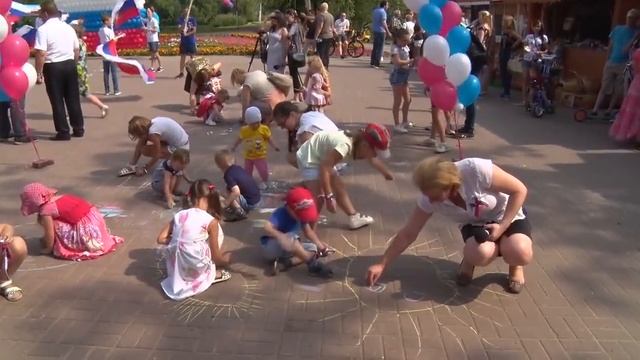 День Государственного флага в Люберцах отметили с размахом