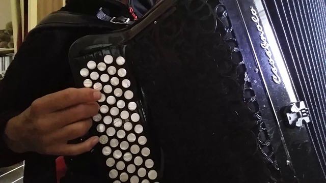 ACCORDEON SOUS LE CIEL DE PARIS- tutorial kayla смотреть онлайн