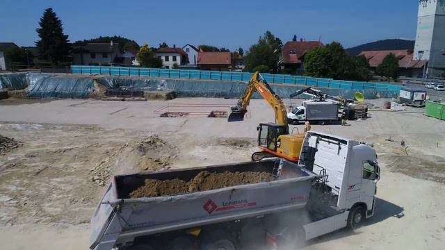 Gebr. Jetzer Hoch- und Tiefbau AG: Ahornpark Bätterkinden Baugrubenaushub смотреть онлайн