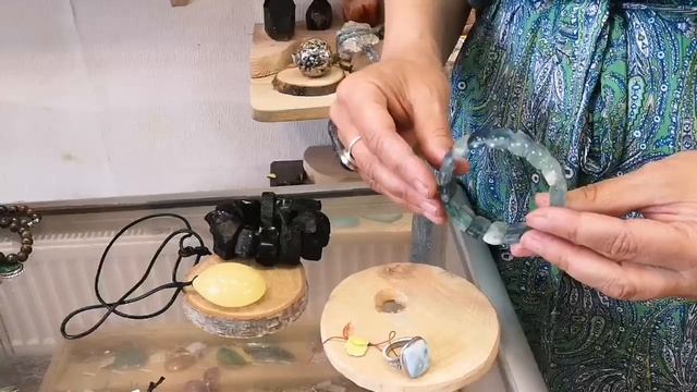 Украшения из камней, комплекты для женственности, уверенности и защиты смотреть онлайн