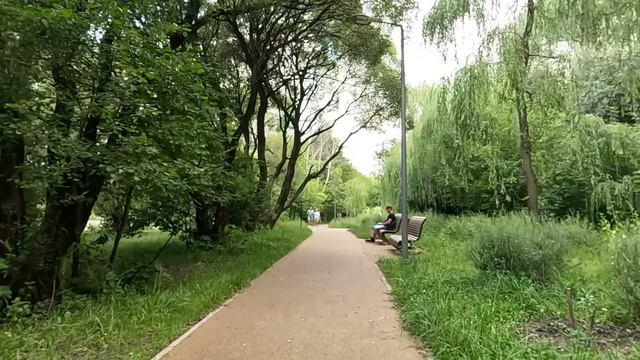 Мажор потешался над братом, получившим по завещанию ржавый трактор… А придя к нему под видом бродяг смотреть онлайн