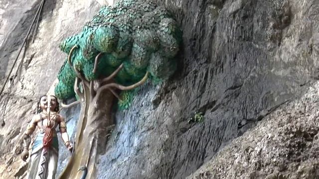 Пещеры Бату в Куала-Лумпур. Малайзия смотреть онлайн